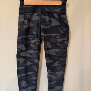 Sweaty Betty Black & Gray Camo Power Crop Workout Leggings